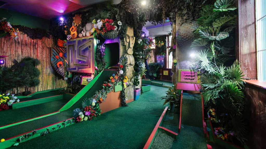 islington crazy golf course